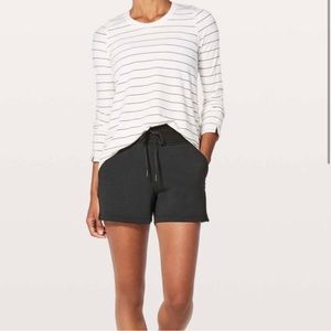 Lululemon Every Moment 3.5 Short